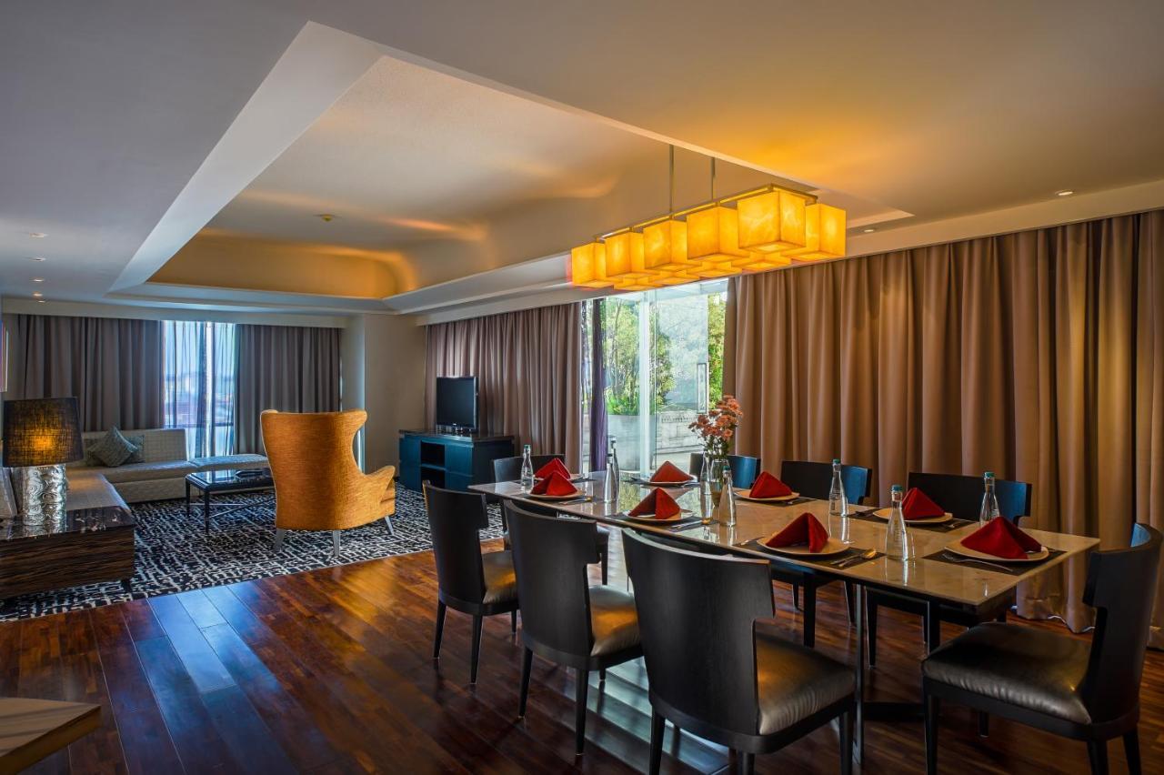 Artotel Ts Suites Σουραμπάγια Εξωτερικό φωτογραφία