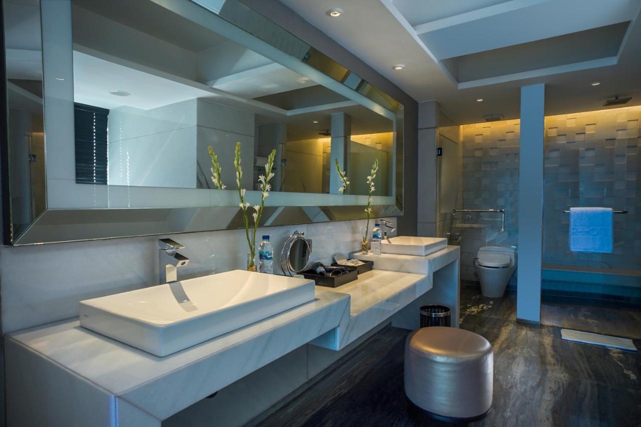Artotel Ts Suites Σουραμπάγια Εξωτερικό φωτογραφία