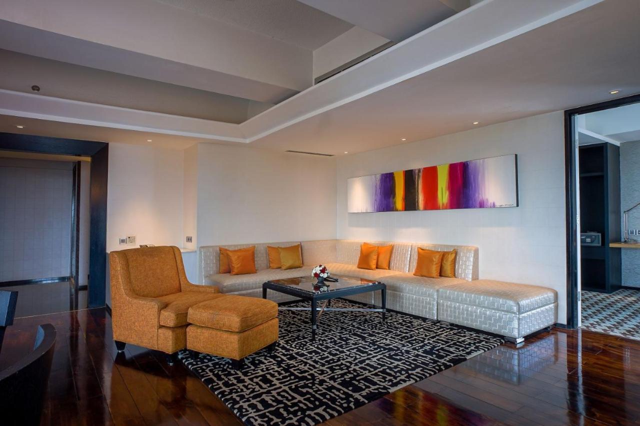 Artotel Ts Suites Σουραμπάγια Εξωτερικό φωτογραφία