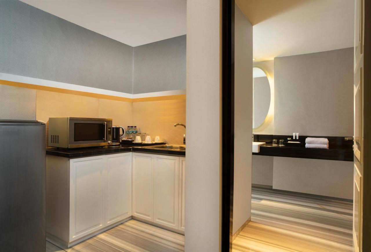 Artotel Ts Suites Σουραμπάγια Εξωτερικό φωτογραφία