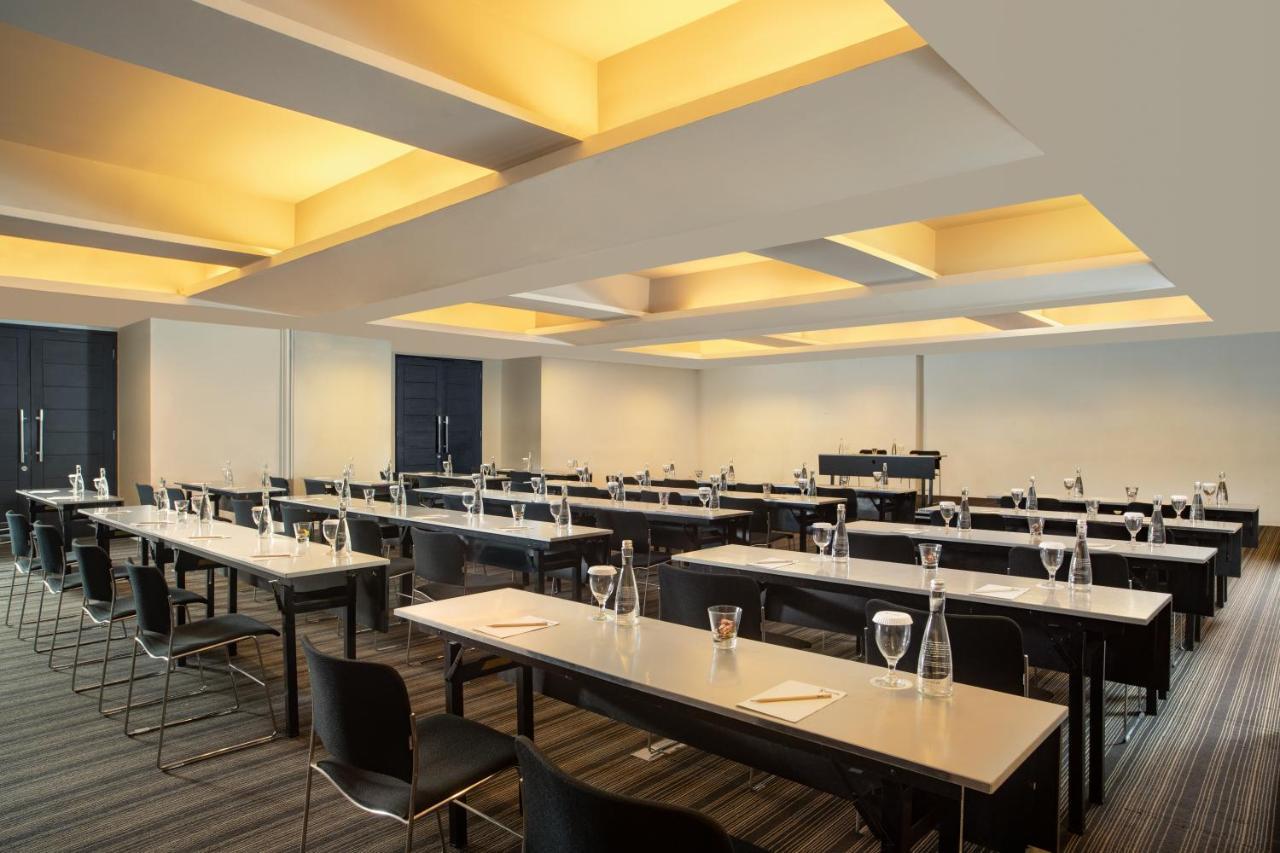 Artotel Ts Suites Σουραμπάγια Εξωτερικό φωτογραφία